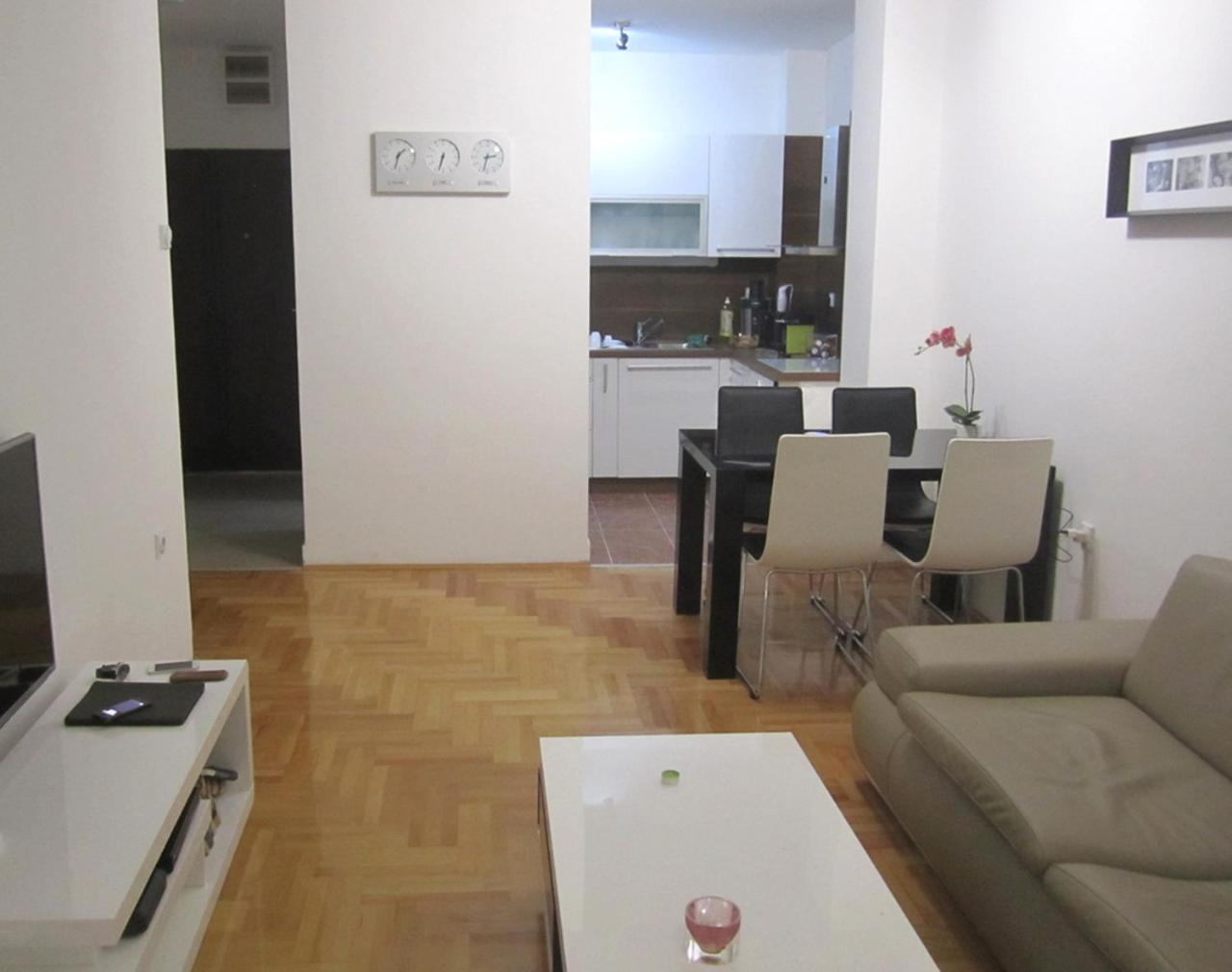 65 Square Meters Designer Apartment In Heart Of City - River View ! Park For Free Ni Exterior foto