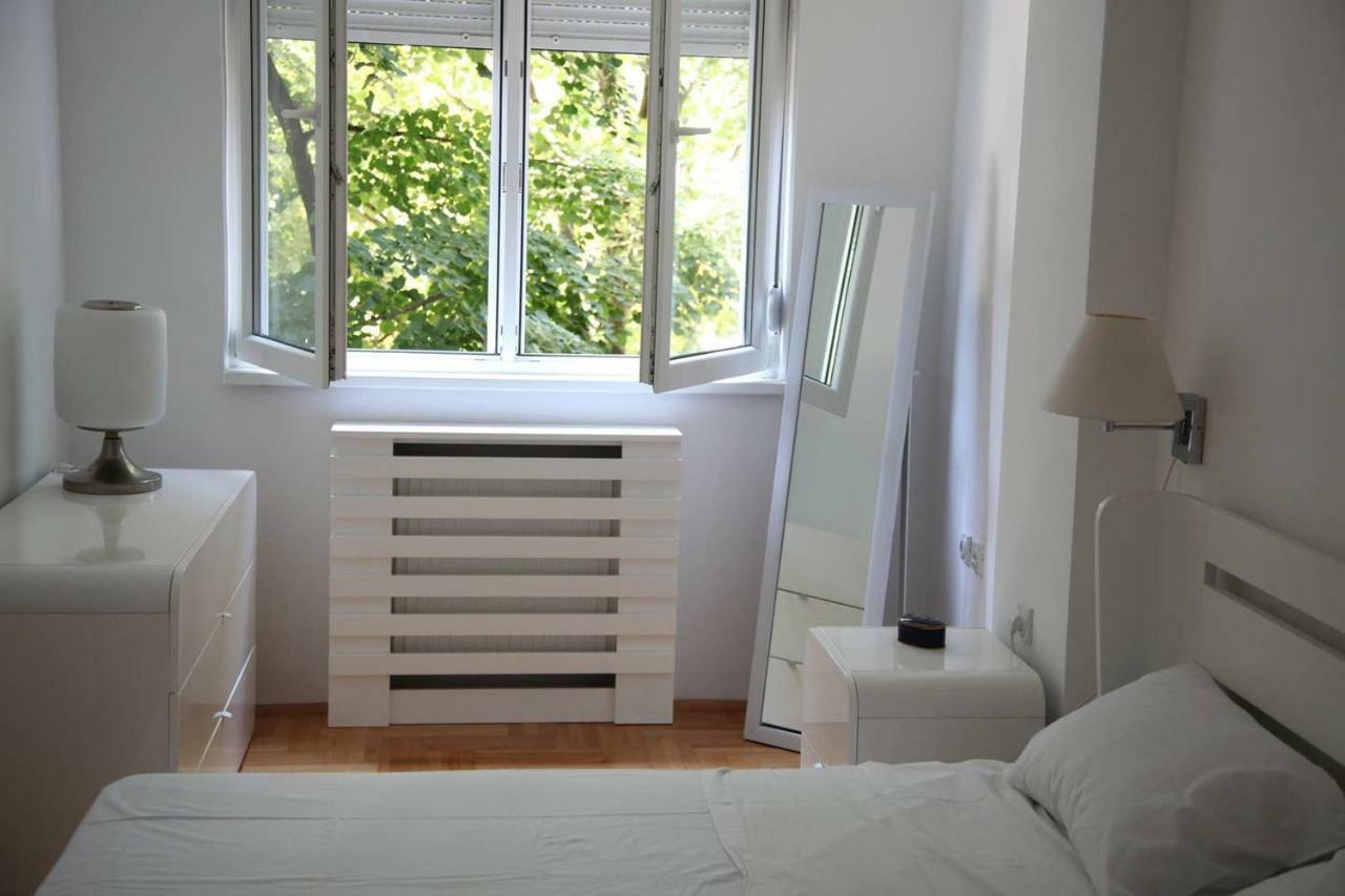 65 Square Meters Designer Apartment In Heart Of City - River View ! Park For Free Ni Exterior foto