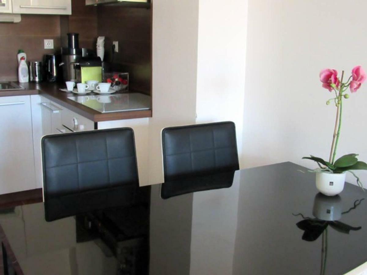 65 Square Meters Designer Apartment In Heart Of City - River View ! Park For Free Ni Exterior foto